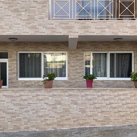 Guesthouse A&F Ksamil Bagian luar foto