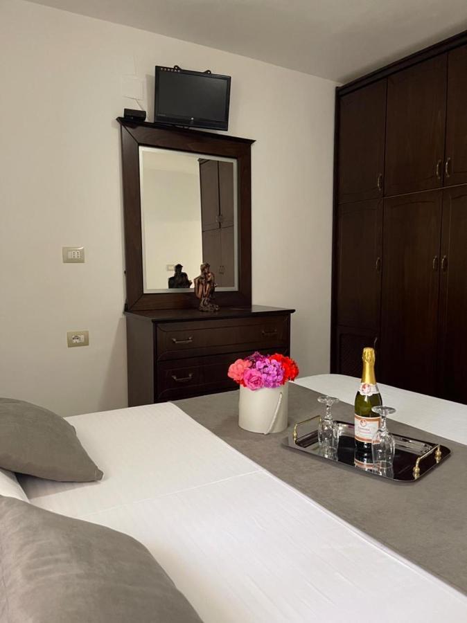 Guesthouse A&F Ksamil Bagian luar foto
