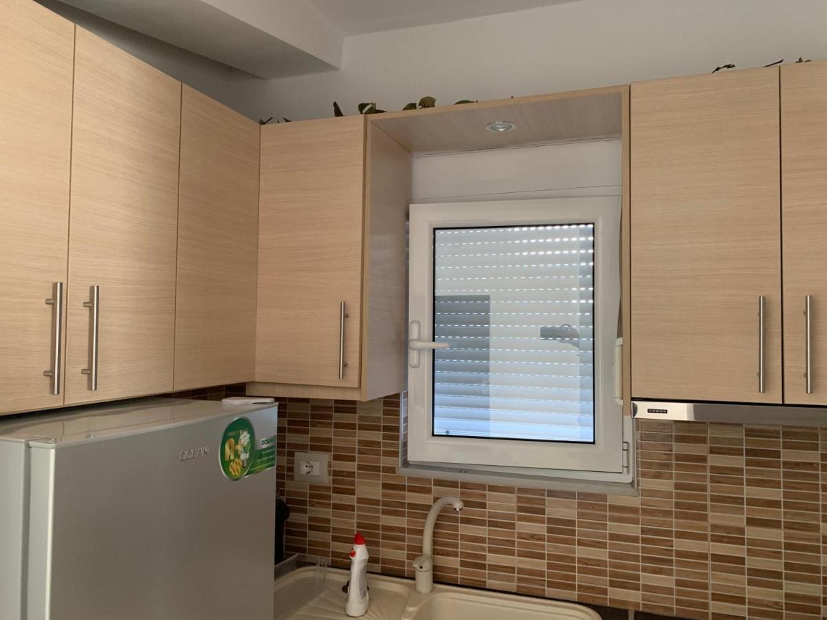 Guesthouse A&F Ksamil Bagian luar foto