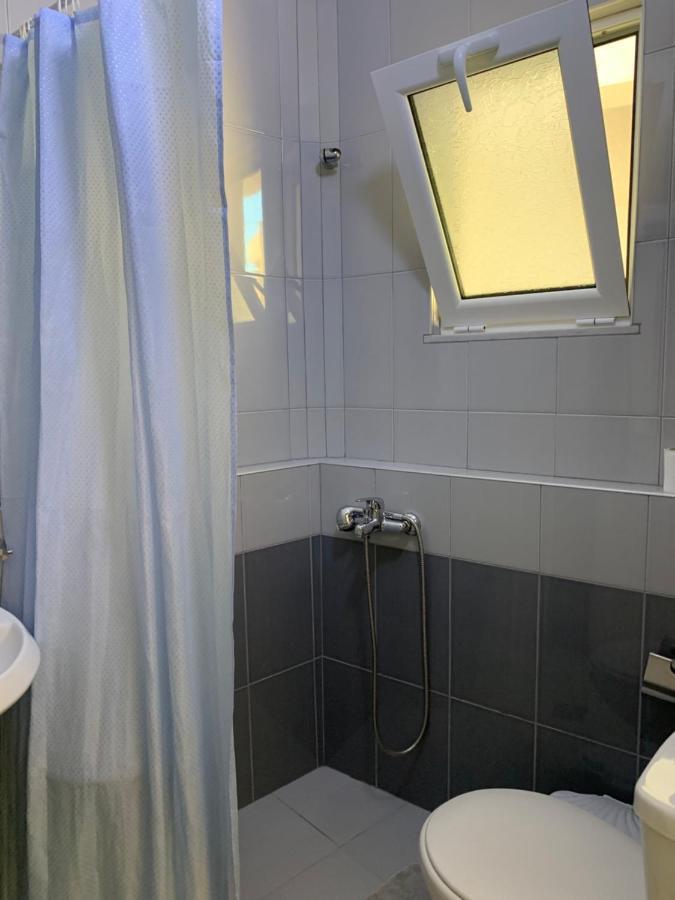 Guesthouse A&F Ksamil Bagian luar foto