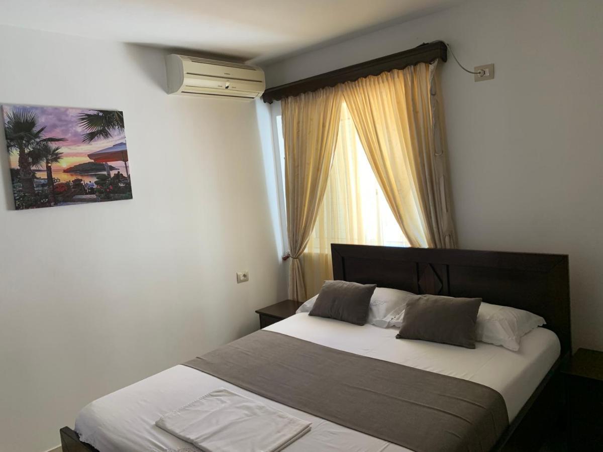 Guesthouse A&F Ksamil Bagian luar foto