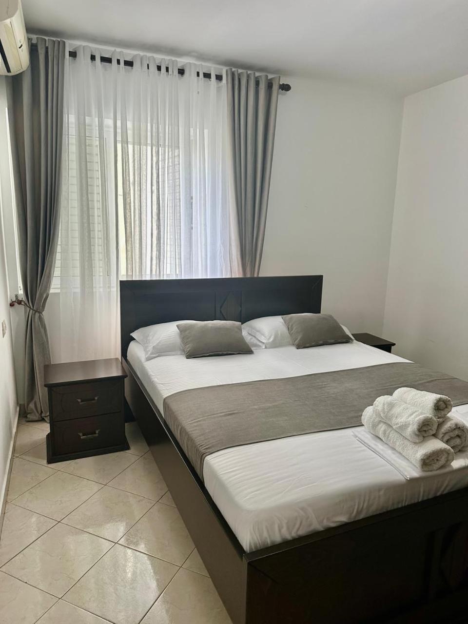 Guesthouse A&F Ksamil Bagian luar foto